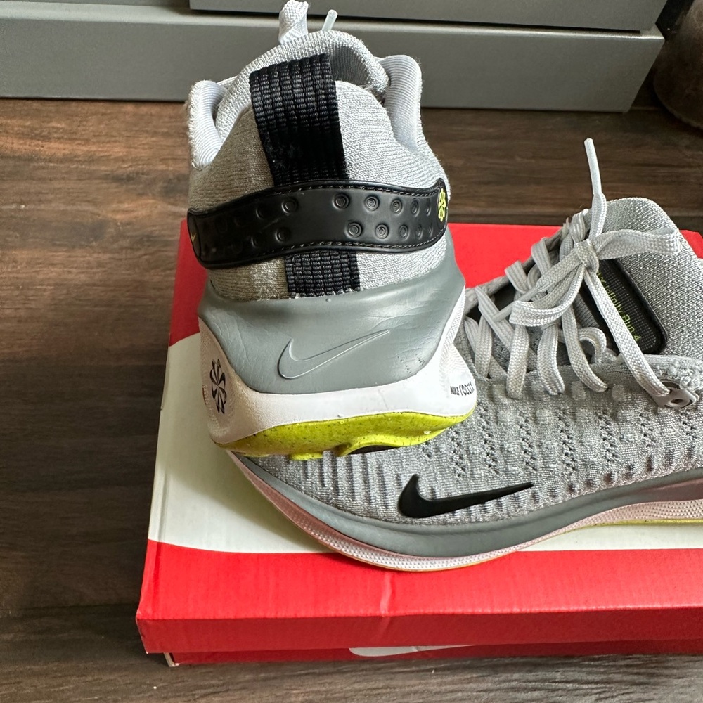 Nike ReactX Infinity Rin 4  Gray and Black Running Shoes - Picture 4 of 4